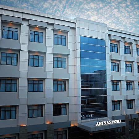 Arinas Hotel バンダールランプン エクステリア 写真